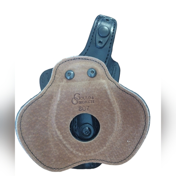 Gould & Goodrich Leather Paddle Holster -left hand - Picture 2 of 4